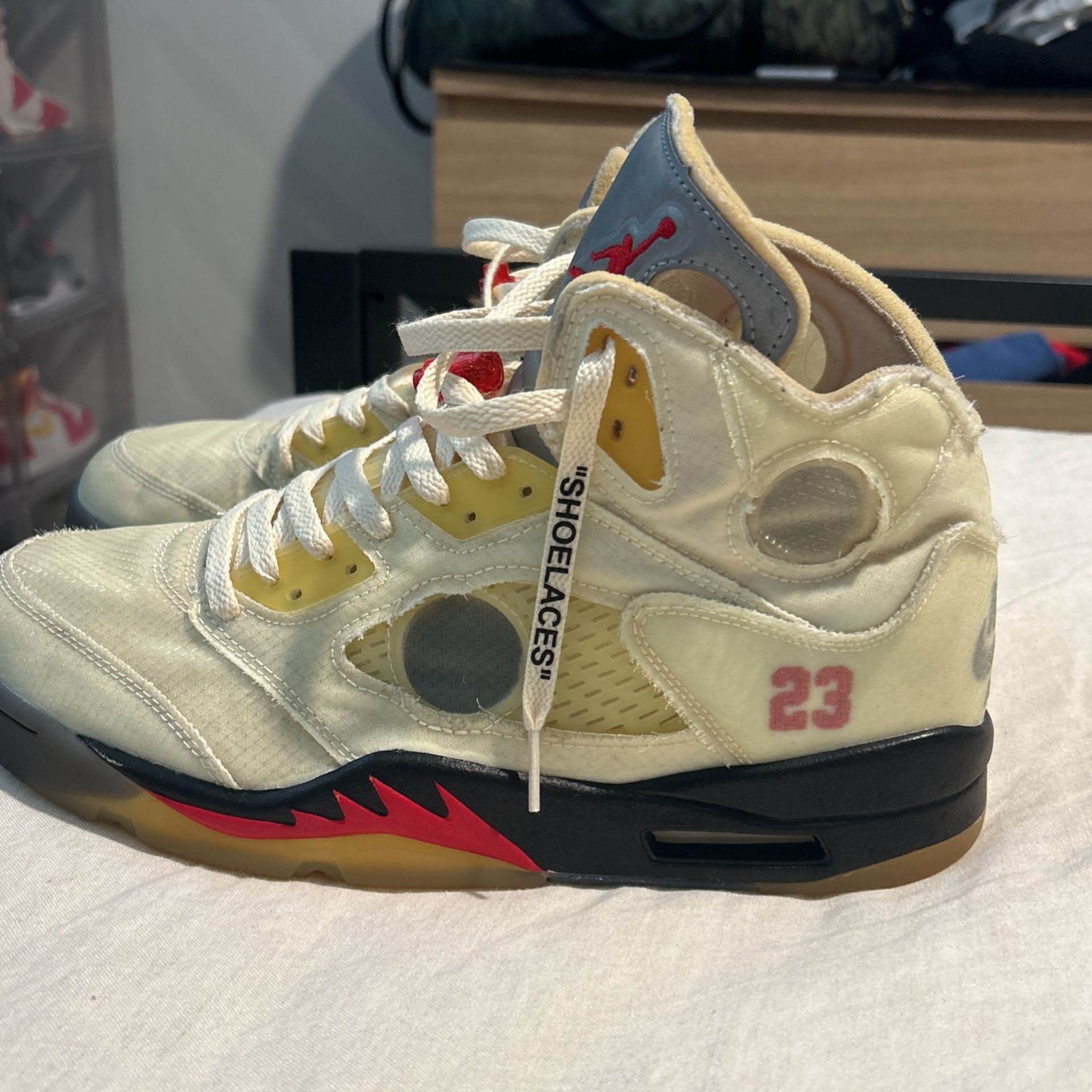 Retro Jordan 5  Off White 