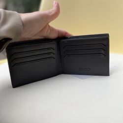 Wallet (35)$