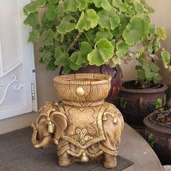 Elephant Pot 