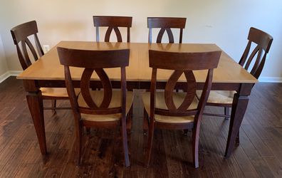 Canadel Dining Set