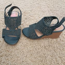 Kids Black Wedges