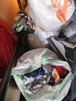 Free bag of baby clothes 0-3 month