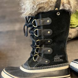 Sorel Women’s Boots Size 6
