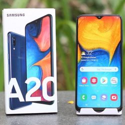 Samsung Galaxy A20 32gb  Unlocked, FREE Smartwach/ Headphones. Pay $1 Today Rest in payments. NO CREDIT NEEDED FINANCING