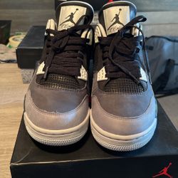 Air Jordan 4