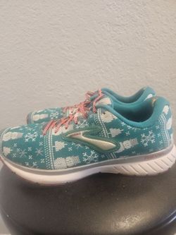 Brooks Revel 3 Christmas Running Shoes