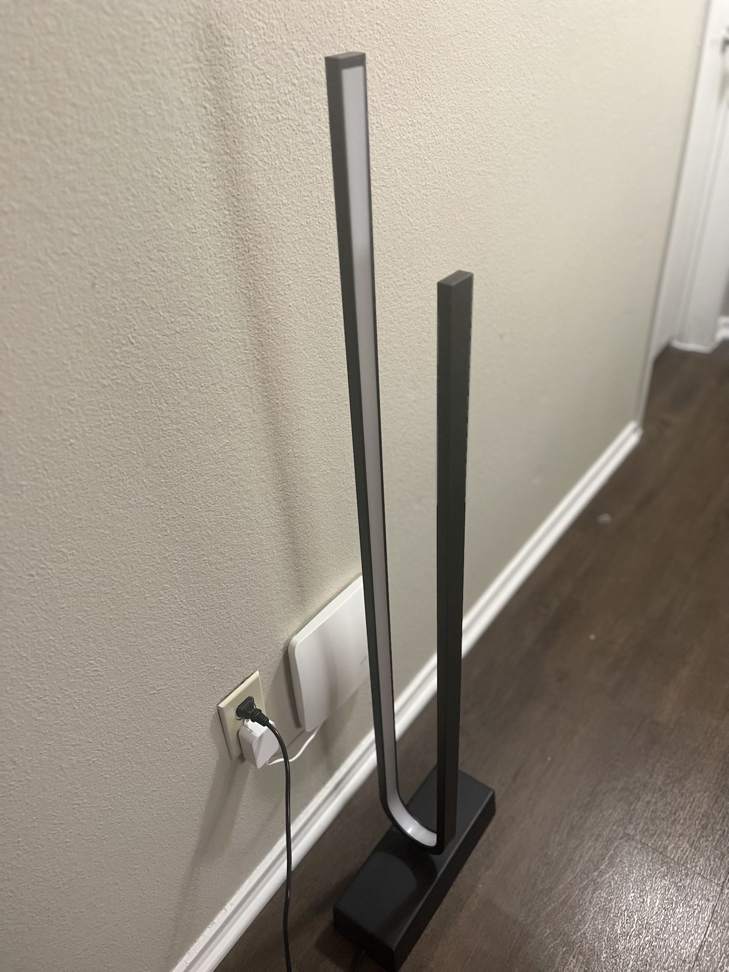 IKEA Pilskott Smart Floor Lamp