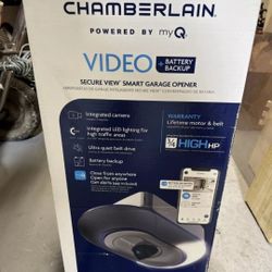 NEW Chamberlain 3/4 HP Smart Garage Door Opener Built-In 130⁰ Security Camera Belt Drive LED Light Battery Backup