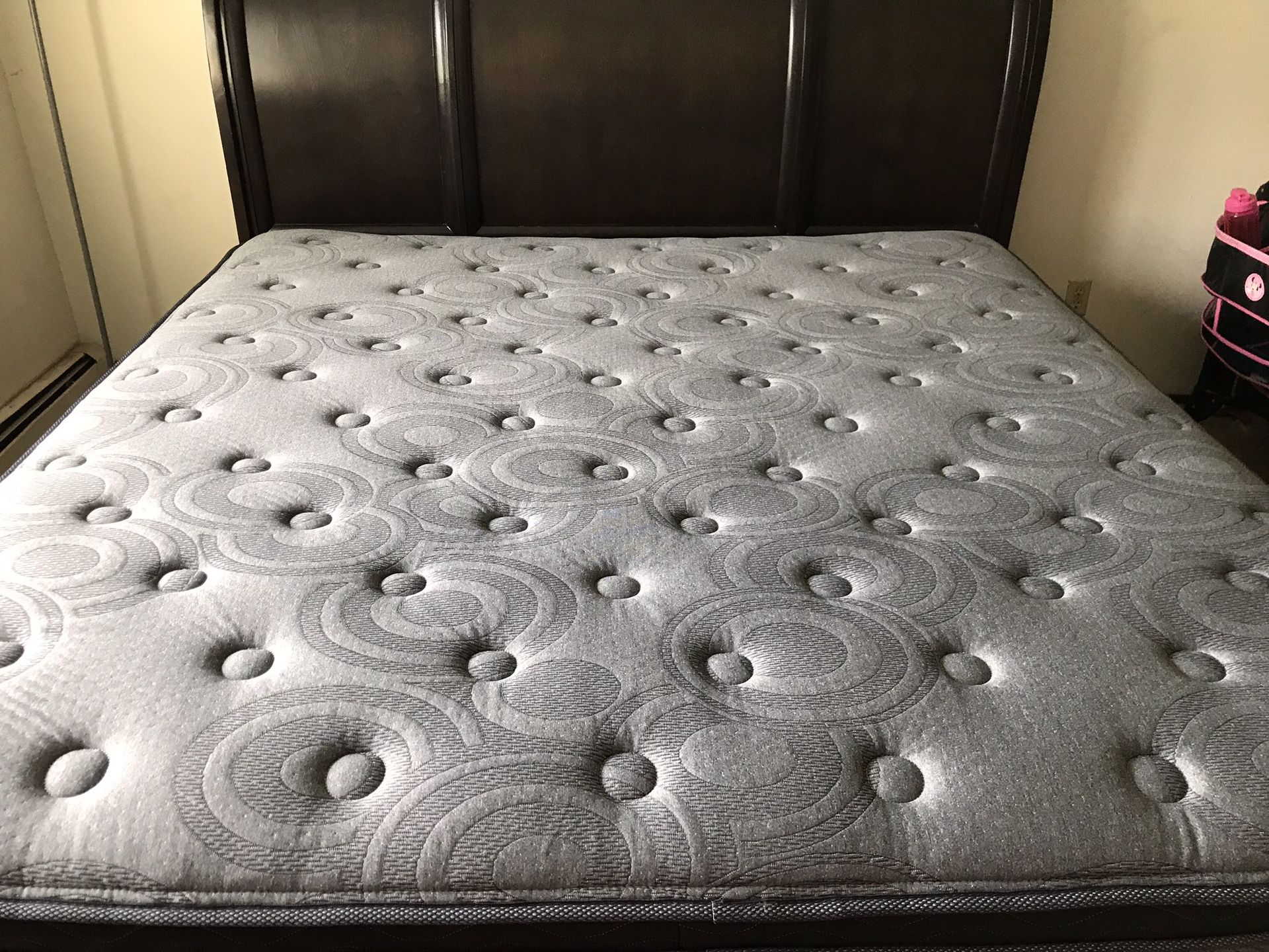 King size bed
