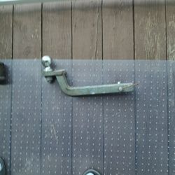 Ball N Hitch 10$ 