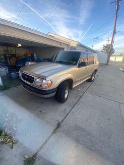 2000 ford explorer