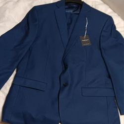 VanHeusen, Lucci, & 2 Other Brands 4 Suits Total