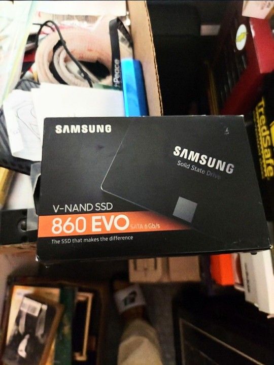 Samsung 860 EVO SSD