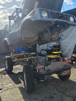 Suzuki samurai frame