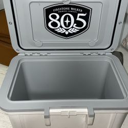 Pelican Lunch Box 