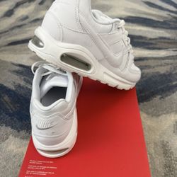 NIKE BRAND NEW Nike Air Max Men Size 9 pick up in palatine $90