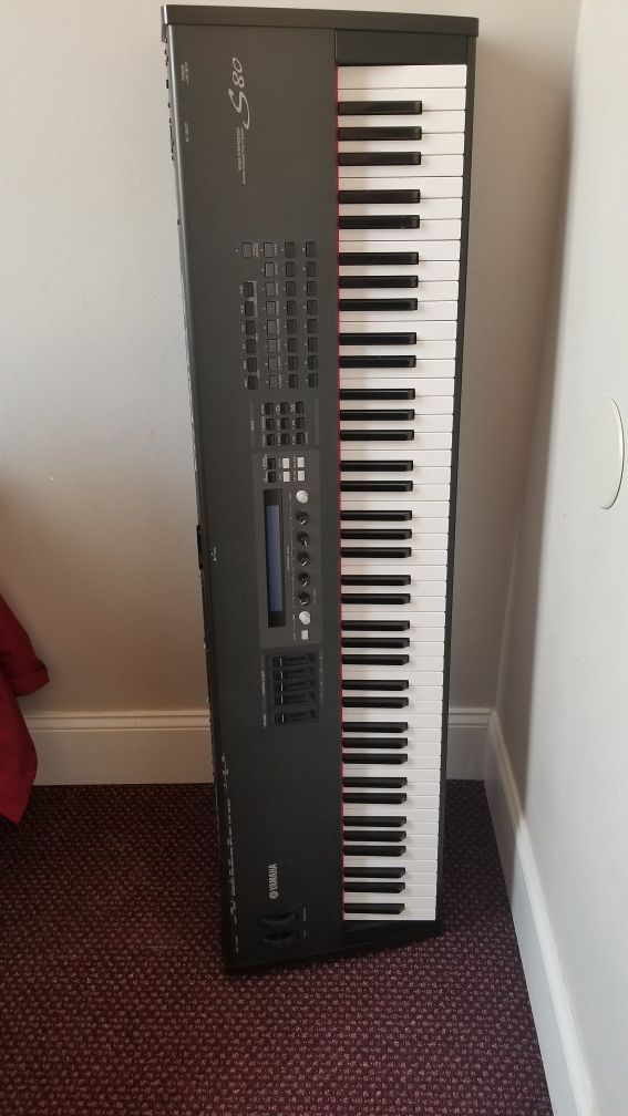 Yamaha S80 Piano