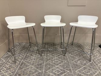 CRATE AND BARREL Felix White Counter Stools with Chrome Base (Set of 3)