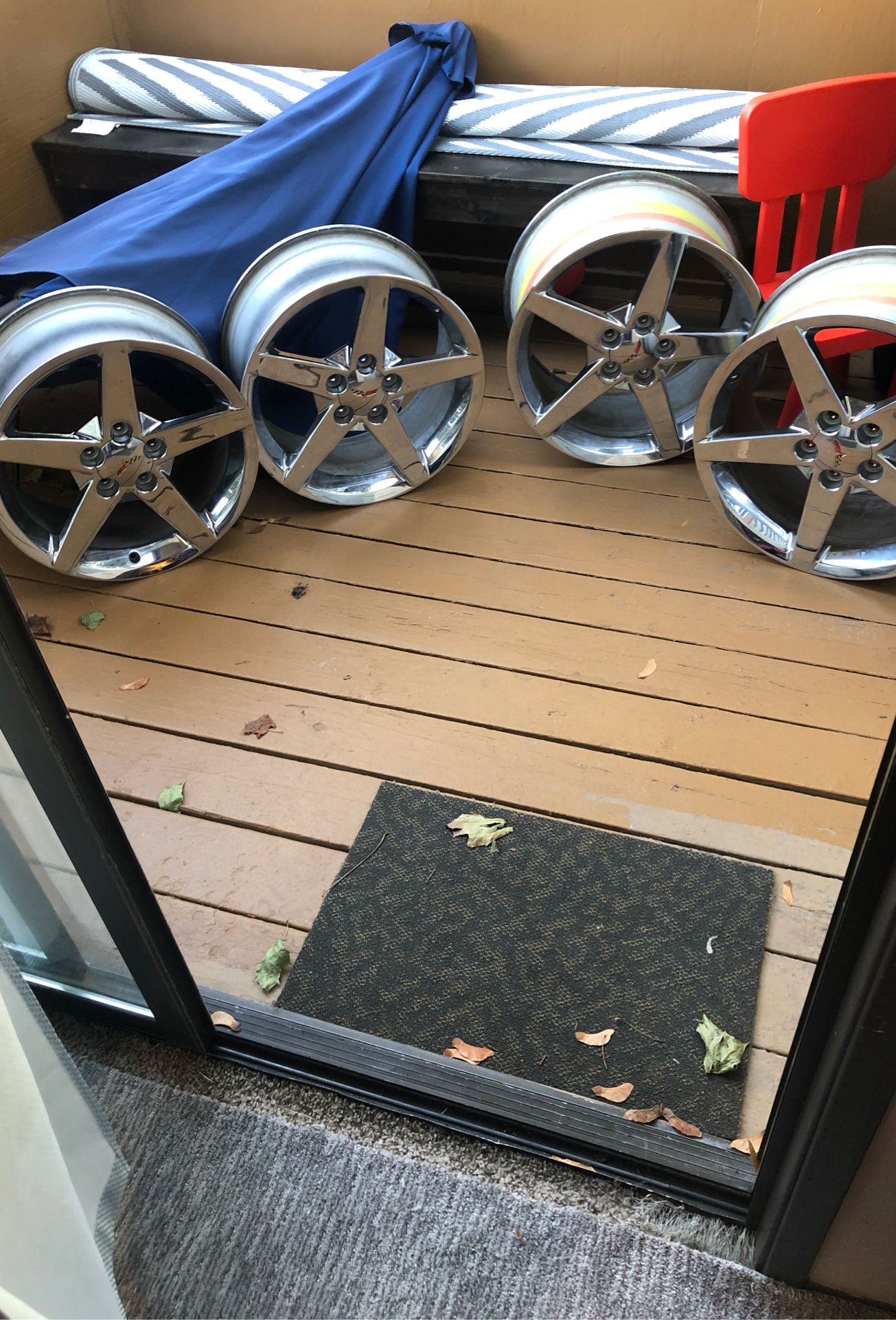 4 Corvette chrome Rims, 5x120. Barely used. Only serious inquires pls.