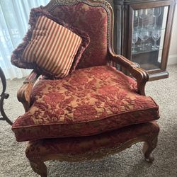 2 matching Vintage Armchairs with pillows