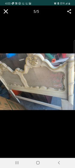 Queen bedroom set