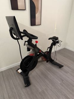 Peloton Bike