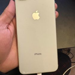 iPhone 8 Plus