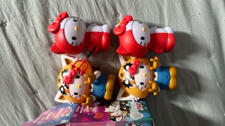 Kidrobot Hello Kitty Time to Shine blind box