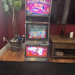 Wicked Winnings 2 Slot Machine