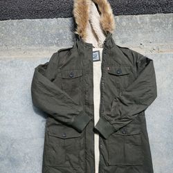 Levi’s Sherpa Lined Parka Jacket Olive Green Fur Hood Mens Medium