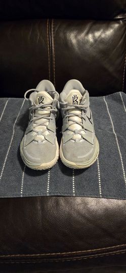 Kyrie 7 Wolf Grey 9.5 Mens