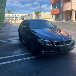 BMW 528i 4dr Sedan (2.0L 4cyl Turbo 8A) 
2016
