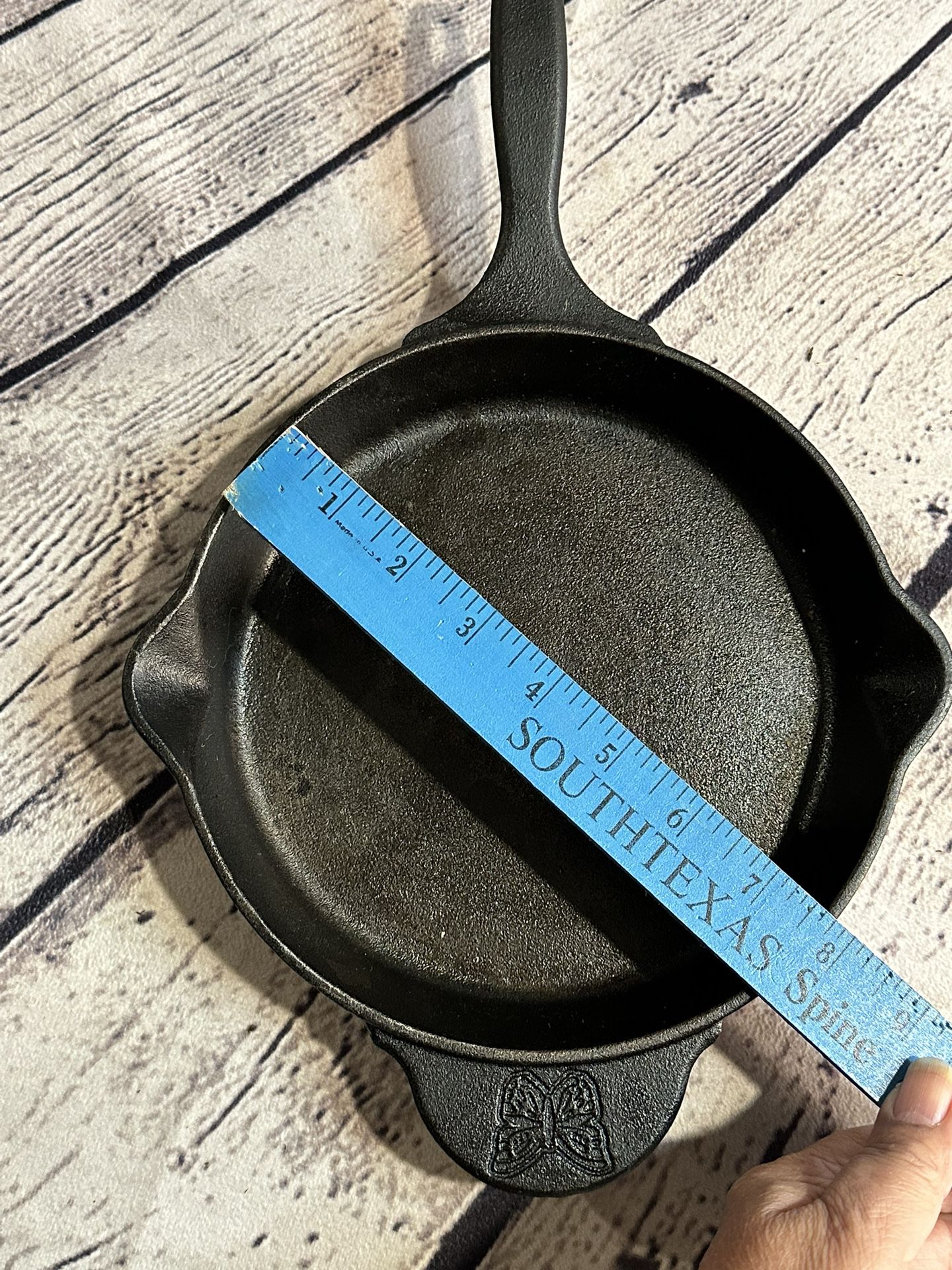 100% perfect slice Cast Iron dish ! Cornbread pan – Premadonna