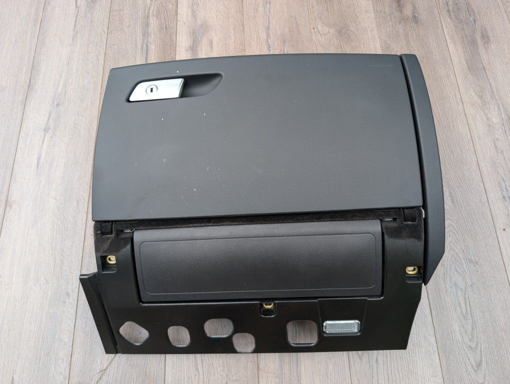 2015-2018 AUDI A7 QUATTRO 4G8 DASH DASHBOARD GLOVE STORAGE COMPARTMENT BOX OEM