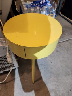 Mitzi Nightstand
WEST ELM NIGHT STAND PEDASTAL