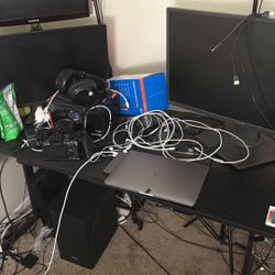 Gaming Streaming Desk