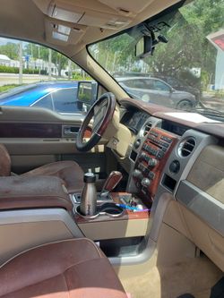 rebuilt due to a minor accident mirror has been broken 