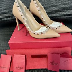 Valentino Rock Stud Leather Pumps Sz. 38 