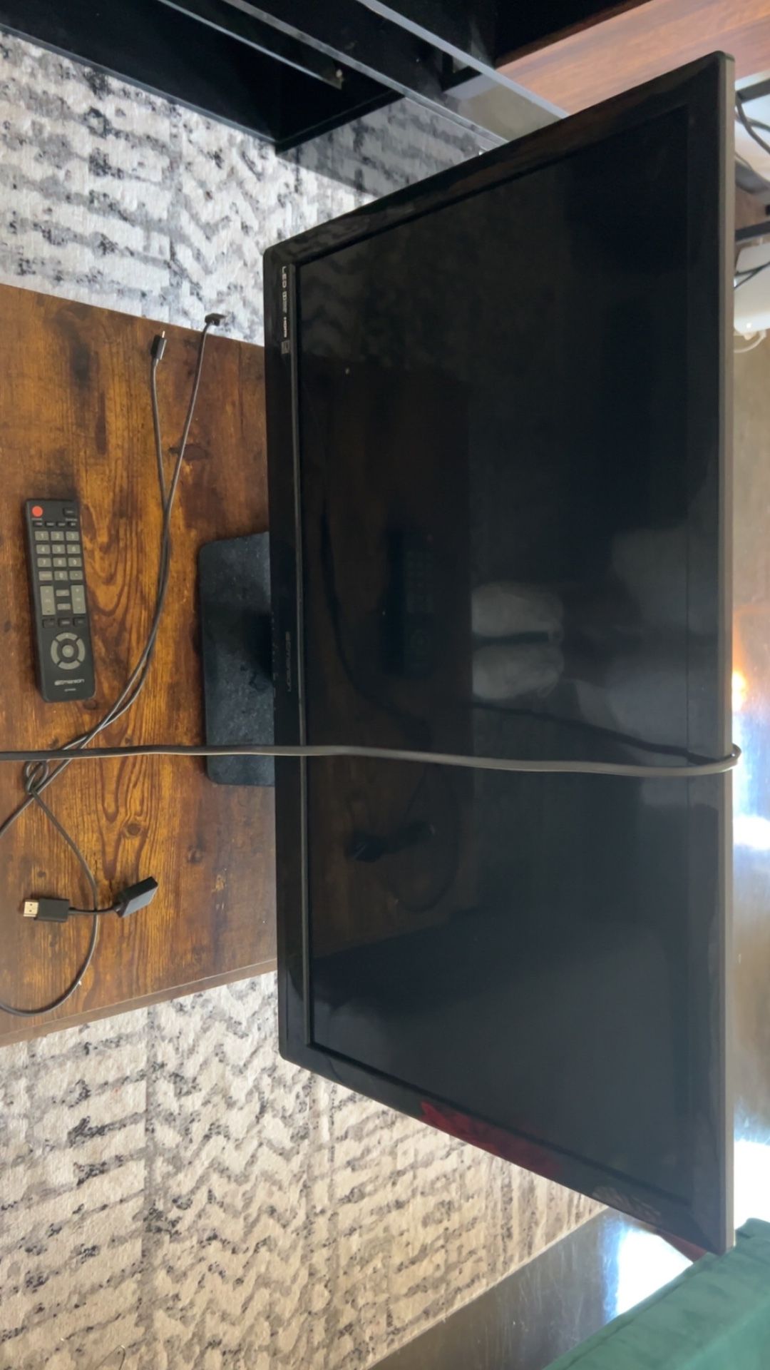 32in TV