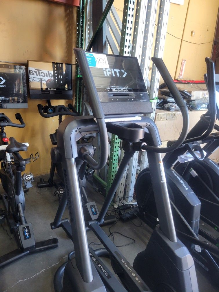 FULLERTON- 2025 Model Nordictrack X16 Elliptical - Freestride trainer - 1000$