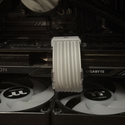 RX 9060 XT Gigabyte Graphics Card 16GB