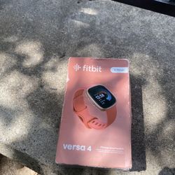 Fitbit Versa 4