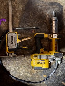 20 V DeWalt, grease in the pistol grip DeWalt jack