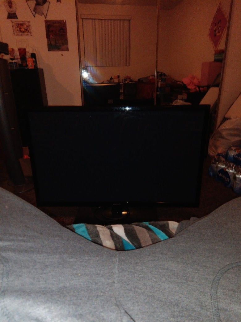 68' TELEVISION FLAT SCREEN