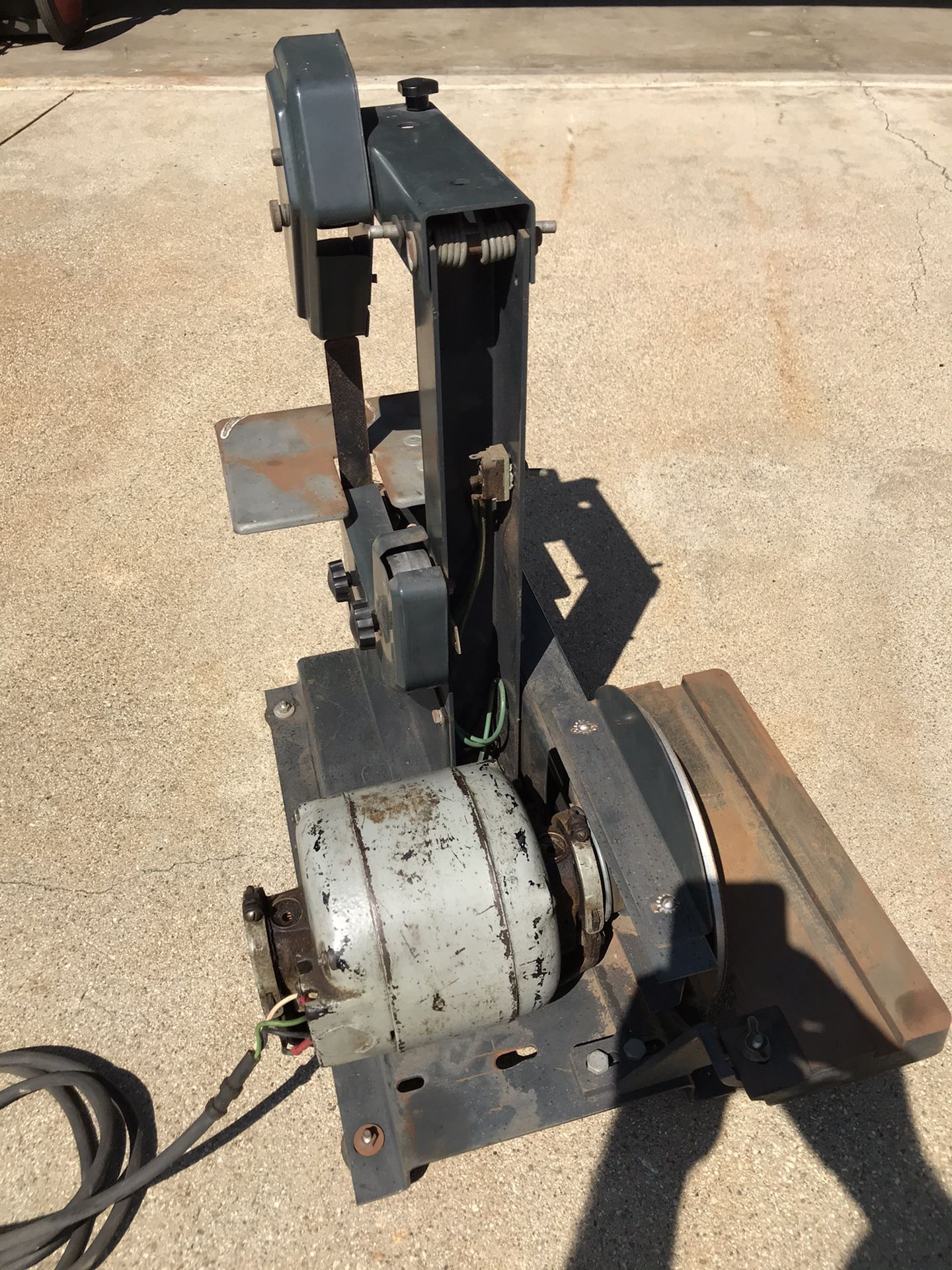 American Machine & Tool Co. (AMT) 1x42” Belt & 8” Disc Sander for Sale in La Verne, CA OfferUp