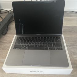 MacBook Pro (13-inch, 2017, Two Thunderbolt 3 Ports)