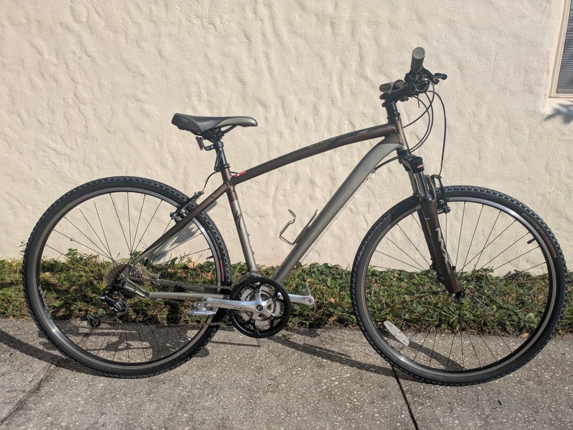 Specialized Crosstrail Bike