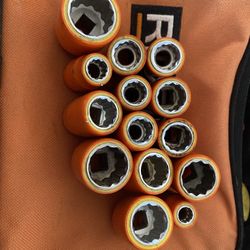 Insulated Sockets 