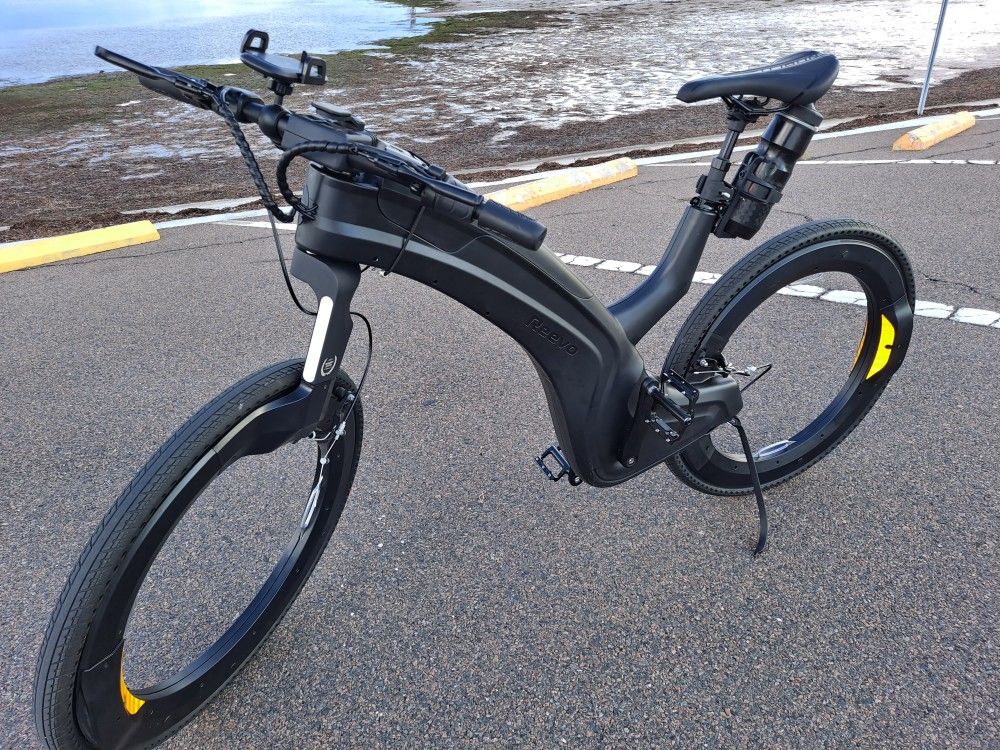 Reevo Hubless Ebike
