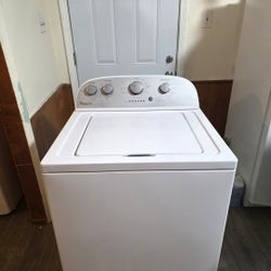 WHIRPOOL WASHER GOOD CONDITION LARGE CAPACITY HEAVY DUTY DELIVERY AVAILABLE FOR EXTRA FEE WE DO REPAIRS 